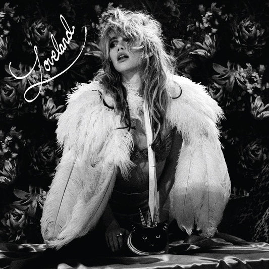 Suki Waterhouse - Loveland